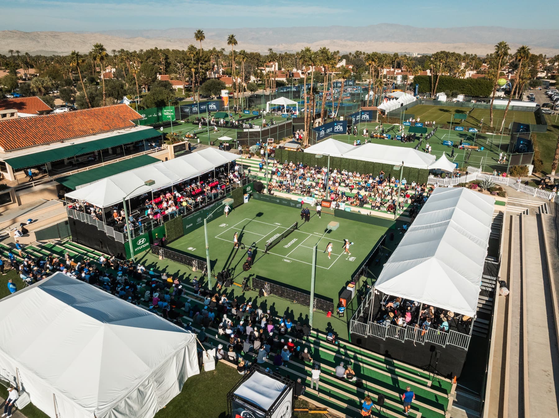 Hyatt Regency Indian Wells — the grounds