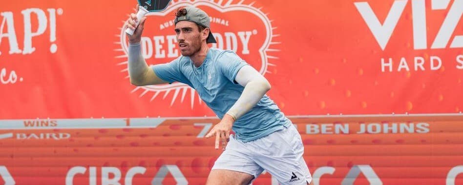 Federico Staksrud hitting a forehand shot