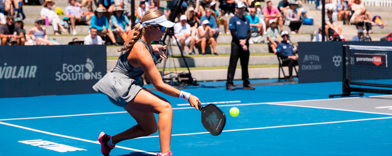 Anna Leigh Waters hits a forehand.