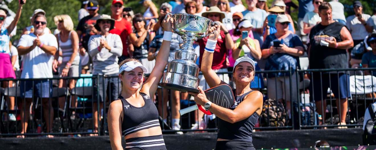 Anna Leigh Waters and Catherine Parenteau celebrate their victory at the Stratusphere Gin Virginia Beach Cup.